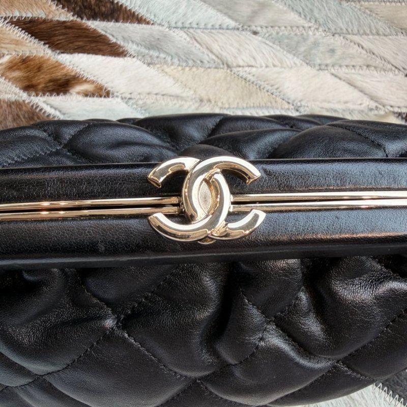 CHANEL 小牛皮格紋鏈包 黑色 晶片款-4