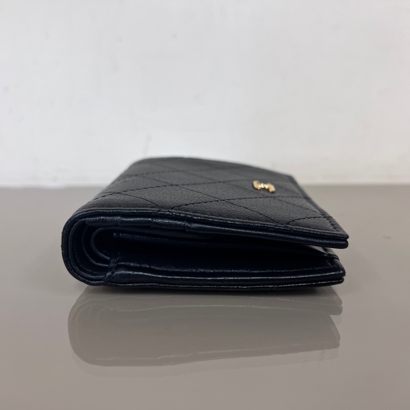 Chanel黑山羊皮菱格金釦內零錢袋4卡對釦短夾-3