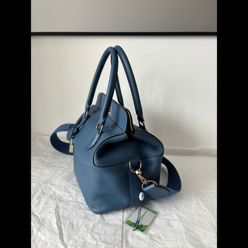 Hermes toolbox 20
牛奶盒子20
瑪瑙藍内拼珍珠灰銀扣
ec皮-3