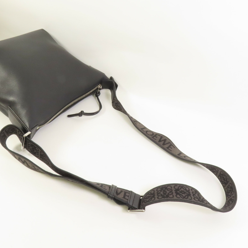 LOEWE 羊皮皮革Cubi肩背袋-4