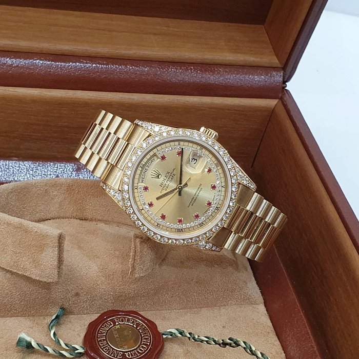 【大眾名錶】ROLEX 勞力士 18388 Day-date 蠔式18K金 原面未翻寫 小紅寶多層鑽面 大眾名錶G231-1