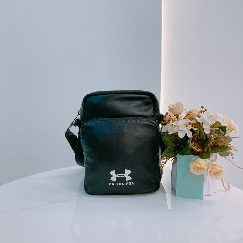 MS0620 Balenciaga x Under Armour 巴黎世家 安德瑪 小郵差包 斜背 單肩 羊皮 黑色 銀扣 Messenger Crossbody Bag Lambskin Black x PHW-0