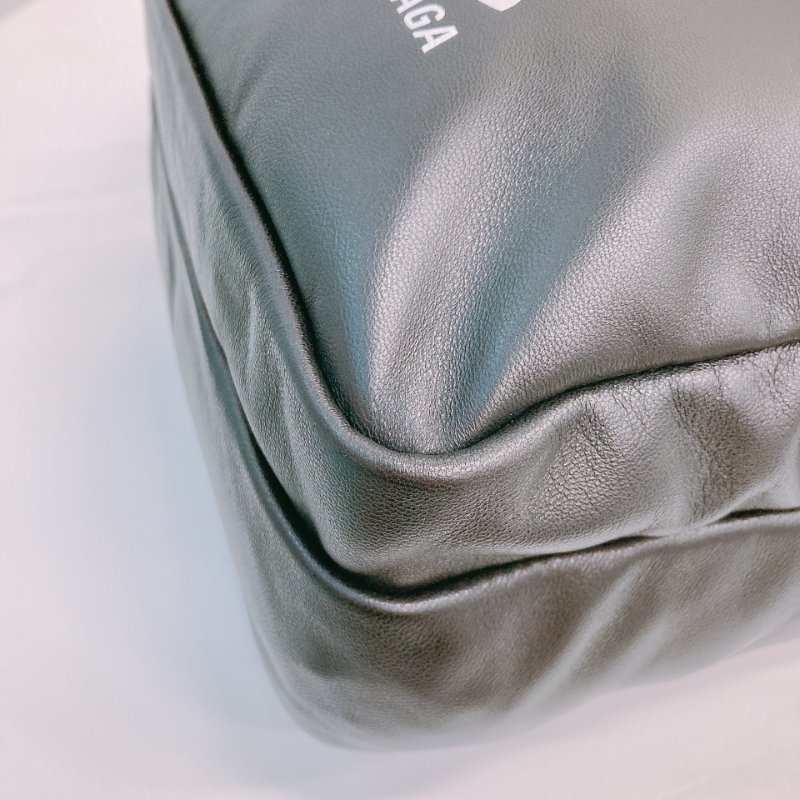 MS0620 Balenciaga x Under Armour 巴黎世家 安德瑪 小郵差包 斜背 單肩 羊皮 黑色 銀扣 Messenger Crossbody Bag Lambskin Black x PHW-6