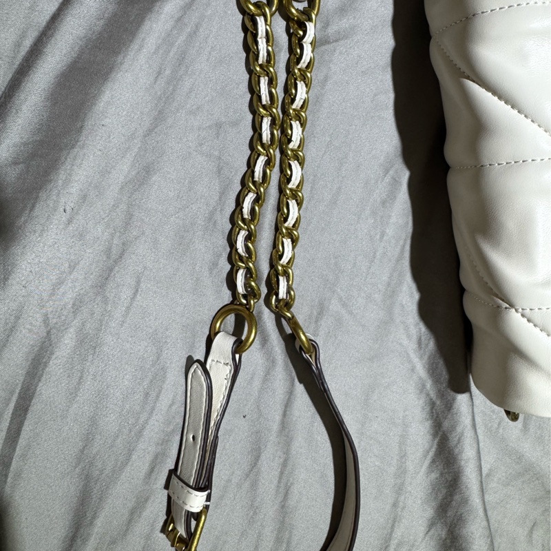 COACH TABBY 絎縫菱格肩背-1