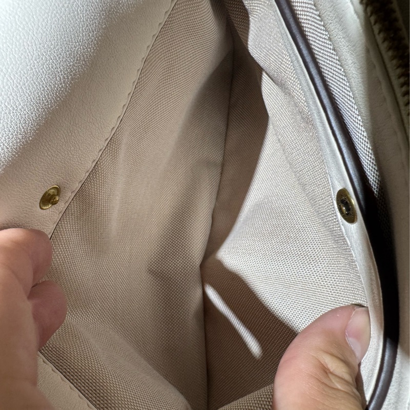 COACH TABBY 絎縫菱格肩背-11