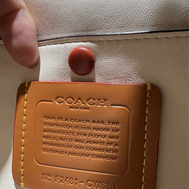 COACH TABBY 絎縫菱格肩背-22