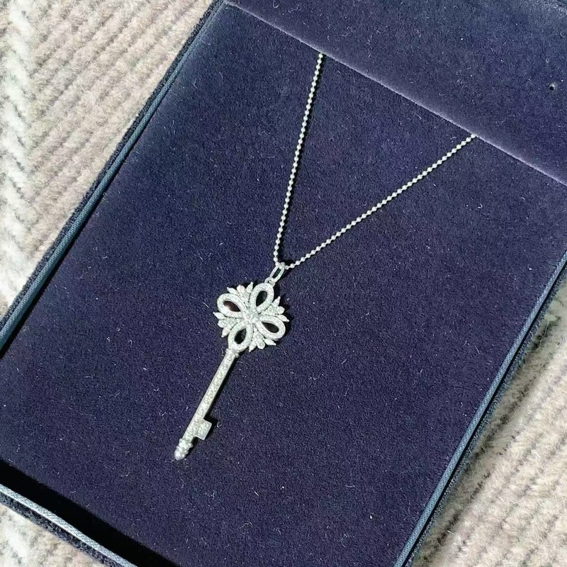 Tiffany蒂芙尼Victoria維多利亞鑰匙白金鑲鑽吊墜項鍊中號-3