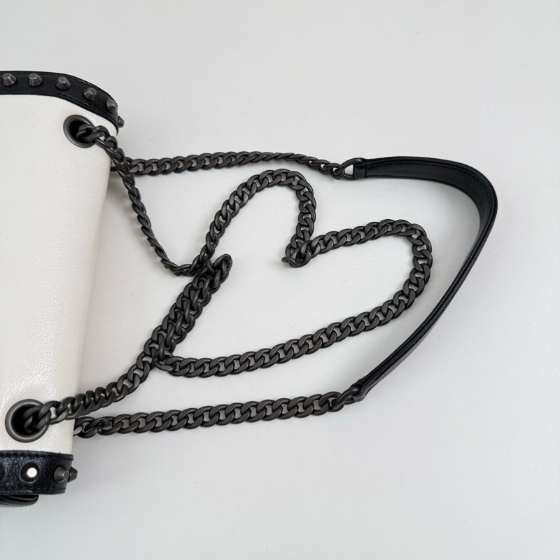 Prada/普拉達 牛皮黑白鏈條斜挎包-5