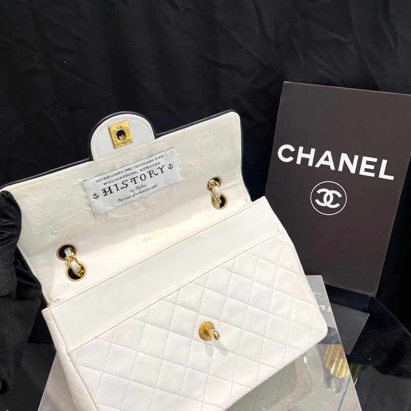 Chanel 香奈儿限量徽章cf-3