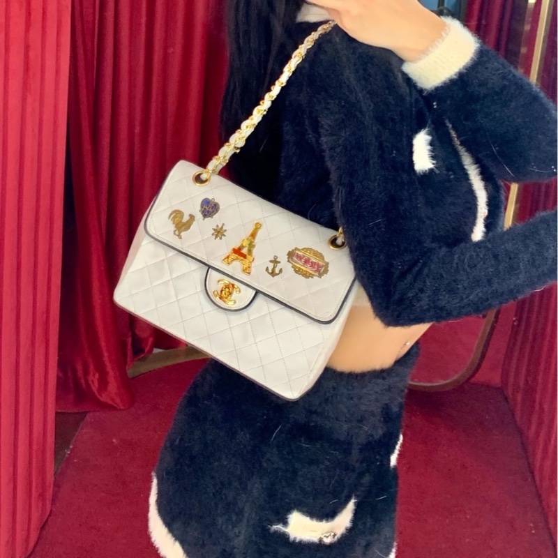 Chanel 香奈儿限量徽章cf-4