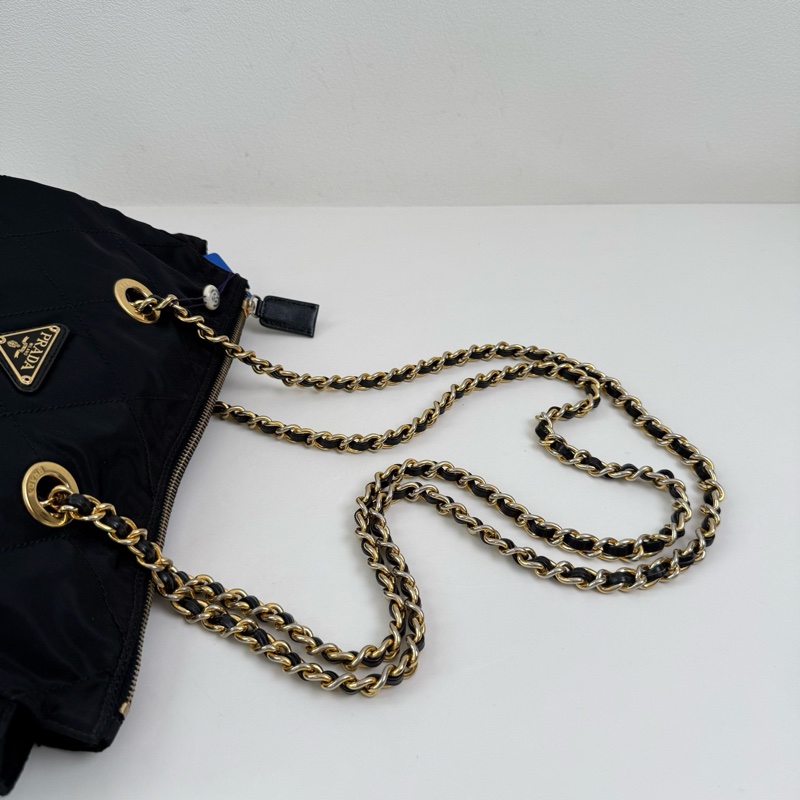 Prada/普拉達 降落傘鏈條單肩包黑色 金扣-7