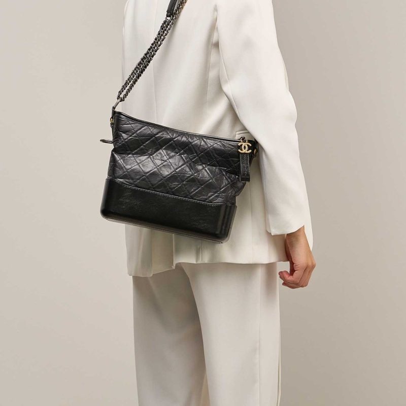 Chanel Gabrielle Hobo 經典中號肩背包流浪包 25開-1