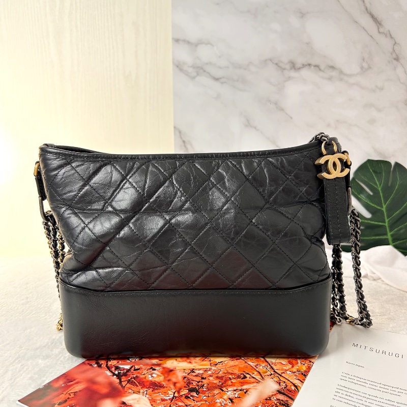 Chanel Gabrielle Hobo 經典中號肩背包流浪包 25開-5