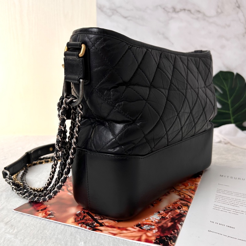 Chanel Gabrielle Hobo 經典中號肩背包流浪包 25開-8