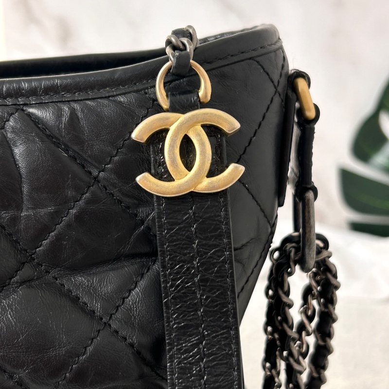 Chanel Gabrielle Hobo 經典中號肩背包流浪包 25開-12