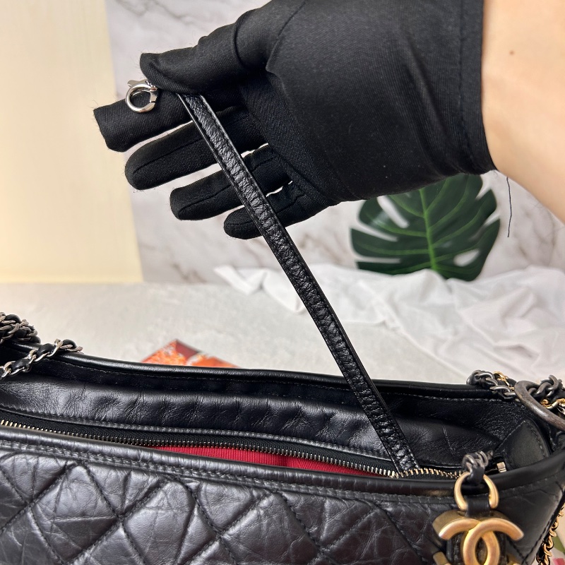 Chanel Gabrielle Hobo 經典中號肩背包流浪包 25開-30