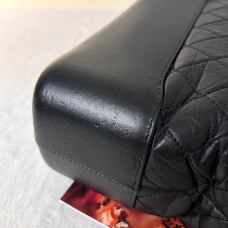 Chanel Gabrielle Hobo 經典中號肩背包流浪包 25開-34