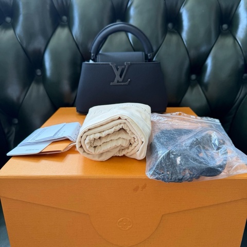 LOUIS VUITTON CapucinesLV 卡普辛 新款橫版迷你全黑