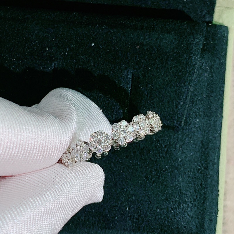 vca梵克雅寶Fleurette太陽花白金排鑽戒指婚戒53號，2023年購入-2
