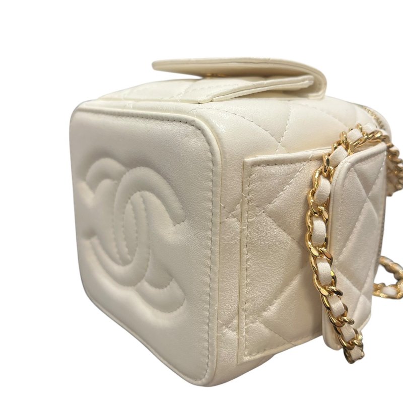 【美收精品】CHANEL白色肩背包 5-236-6