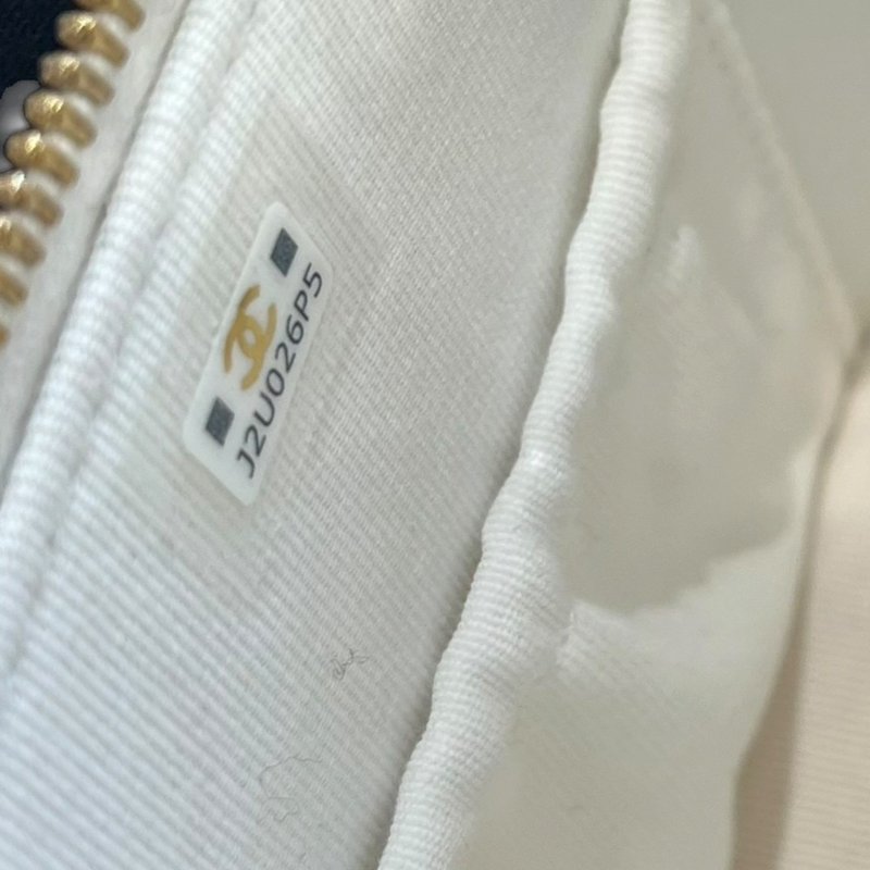 【美收精品】CHANEL白色肩背包 5-236-10