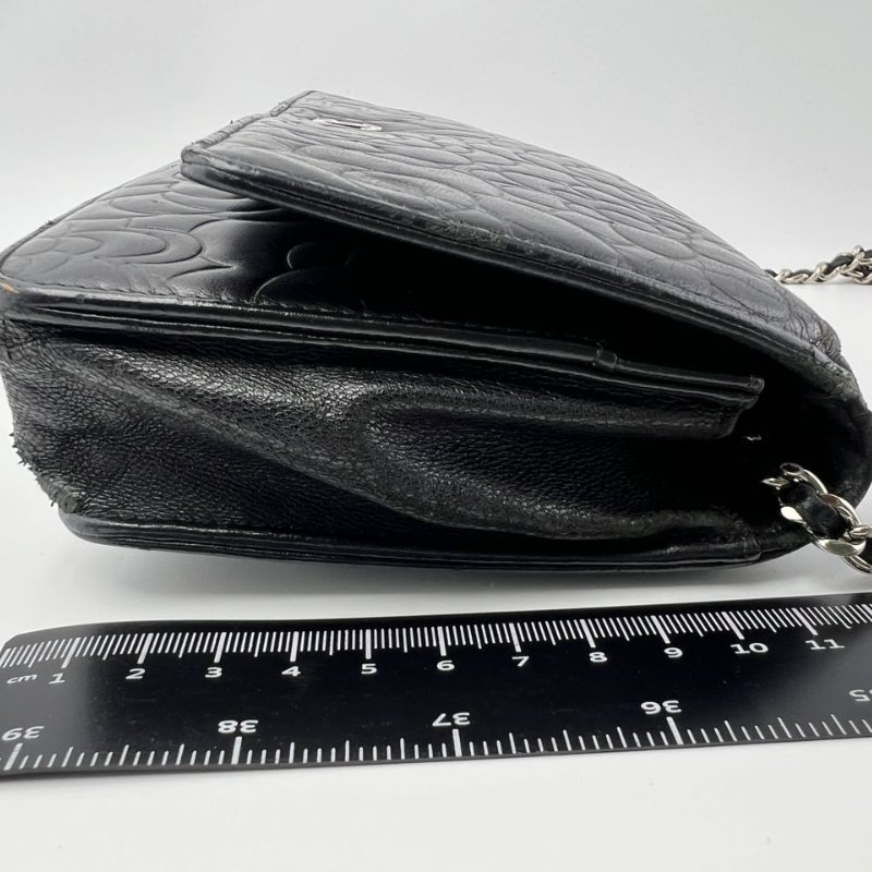 Chanel 山茶花壓紋 WOC 鍊條包-2