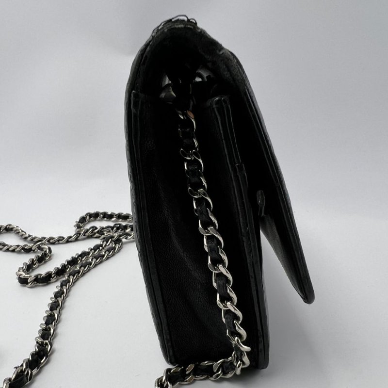 Chanel 山茶花壓紋 WOC 鍊條包-3