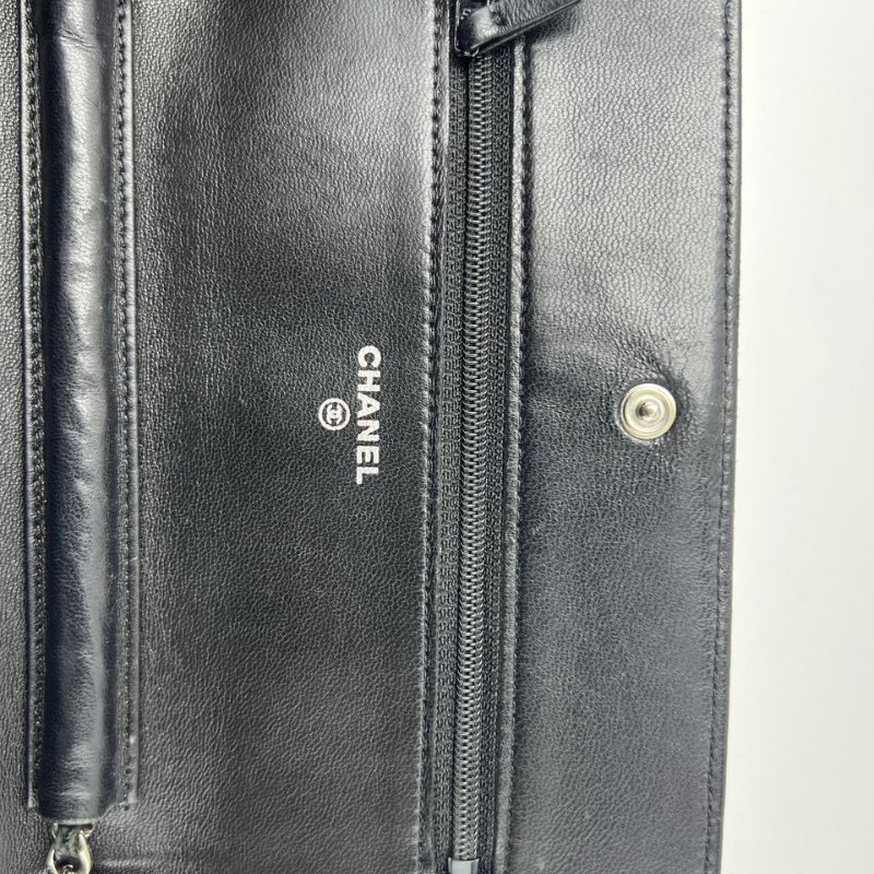 Chanel 山茶花壓紋 WOC 鍊條包-5