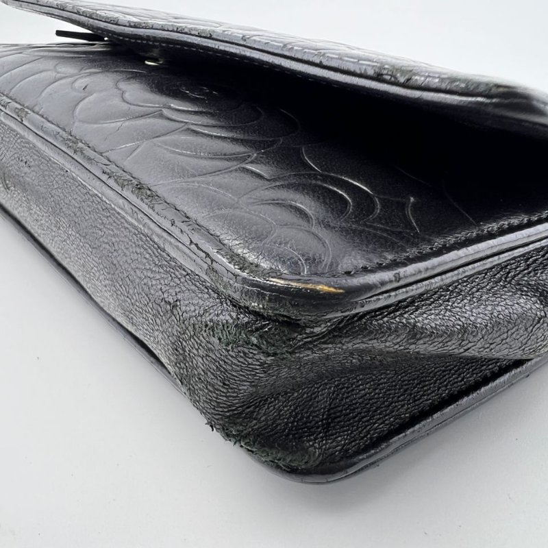 Chanel 山茶花壓紋 WOC 鍊條包-12