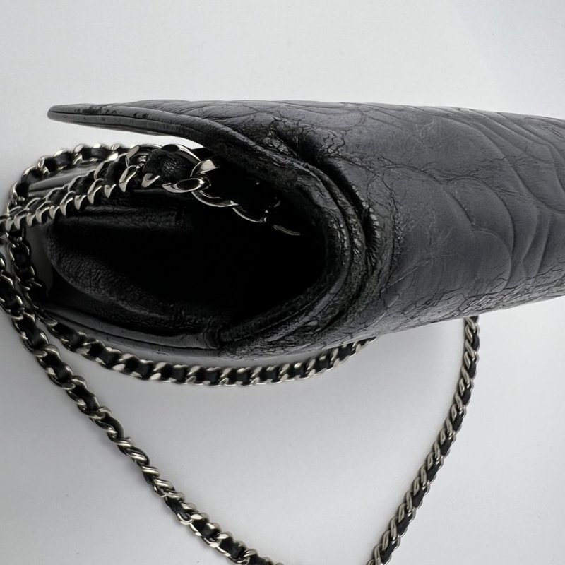 Chanel 山茶花壓紋 WOC 鍊條包-14