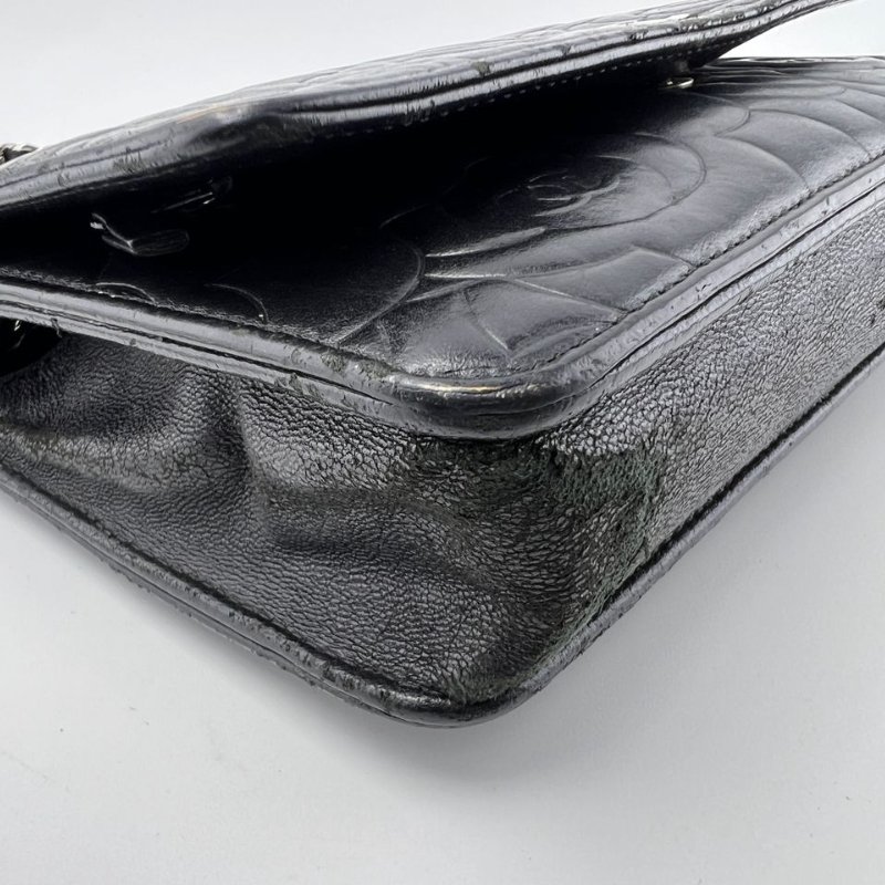 Chanel 山茶花壓紋 WOC 鍊條包-16