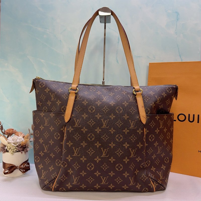 LV Totally GM老花天心包-1