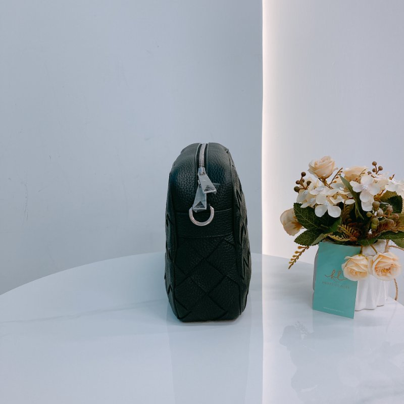MS0623 Bottega Veneta 寶緹嘉 葆蝶家 相機包 經典織紋 牛皮頸紋 黑色 銀扣 Intrecciato Camera Bag 29cm Calfskin Black x PHW-3