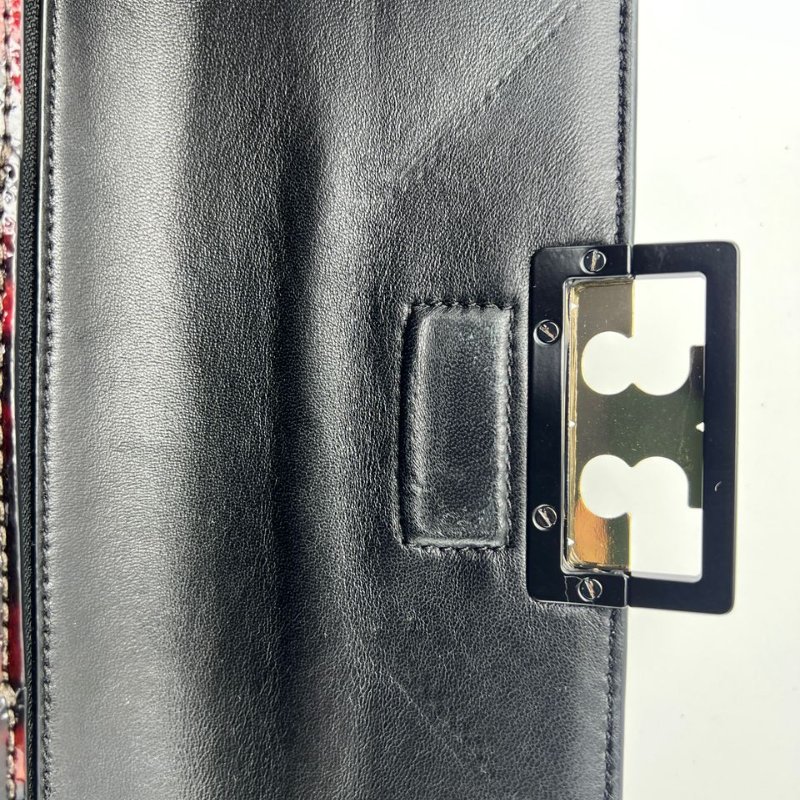 Tory Burch Gigi 漆皮手拿包-17