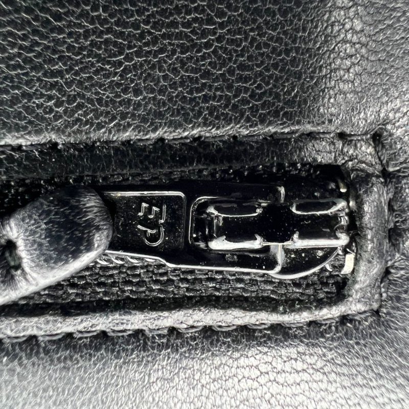 Tory Burch Gigi 漆皮手拿包-23