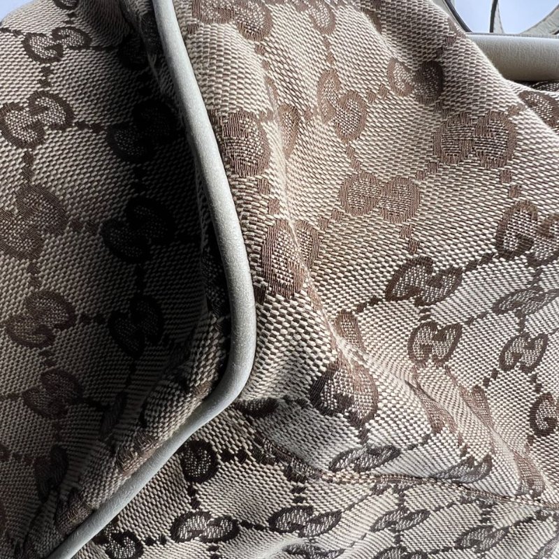 Gucci 雙 G 老花軟貝殼手提斜挎包-12