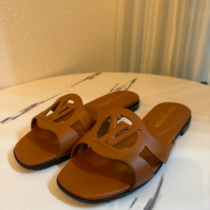lv 焦糖色拖鞋36/37都能穿-0