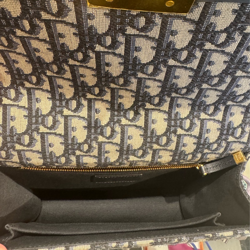 Dior 30 Montaigne包-3