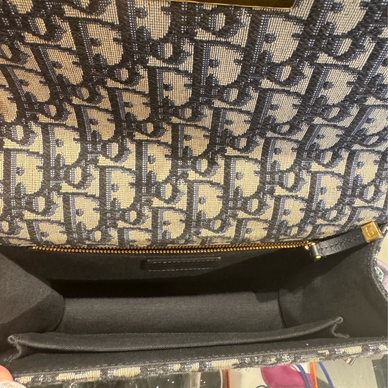 Dior 30 Montaigne包-16