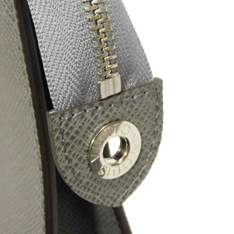 路易威登 (Louis Vuitton) 男士 Pochette Voyage MM 手拿包,美洲杯帆船賽灰色,帶 RFID IC 芯片,全新未使用,Taiga Glacier M59147 款式-5