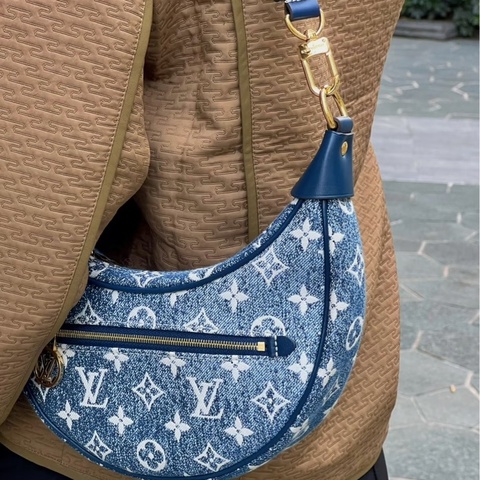 🌼LOUIS VUITTON 路易威登Loop牛仔款月亮包