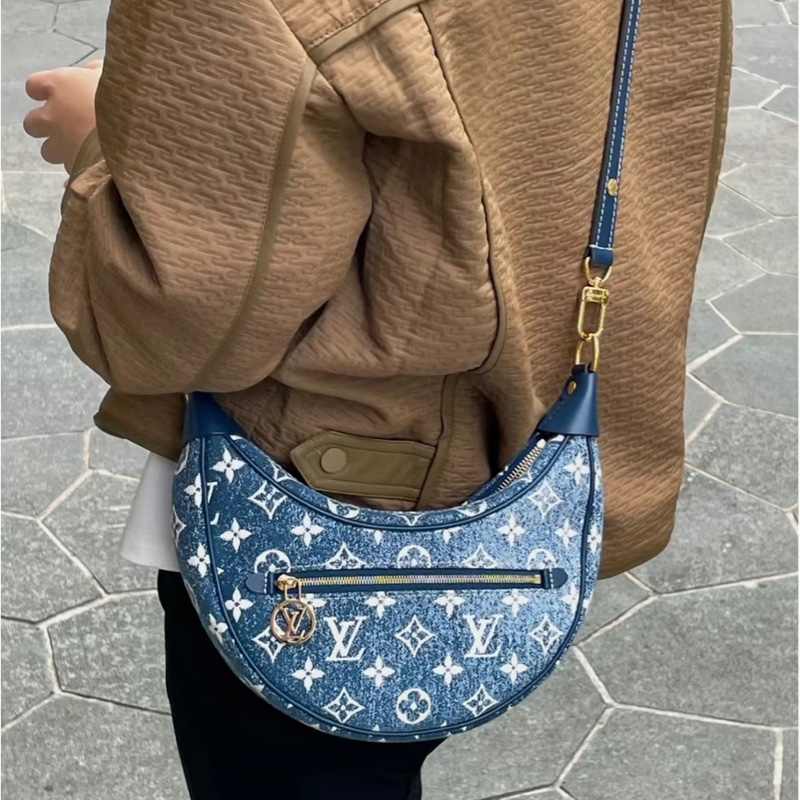 🌼LOUIS VUITTON 路易威登Loop牛仔款月亮包-3