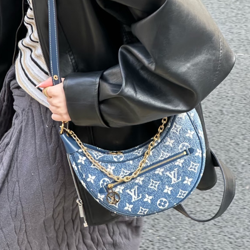 🌼LOUIS VUITTON 路易威登Loop牛仔款月亮包-4