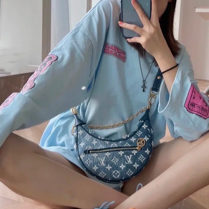 🌼LOUIS VUITTON 路易威登Loop牛仔款月亮包-5