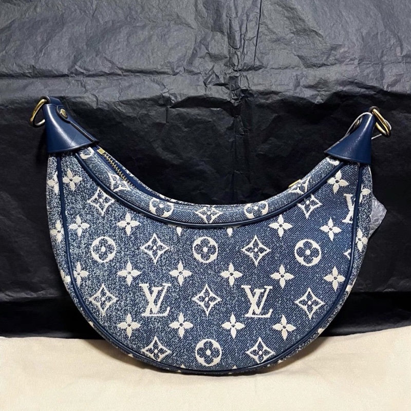 🌼LOUIS VUITTON 路易威登Loop牛仔款月亮包-12