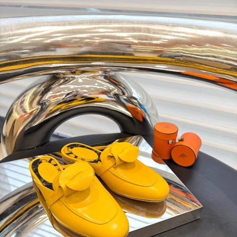 Hermes爱马仕 Kelly扣OZ穆勒鞋