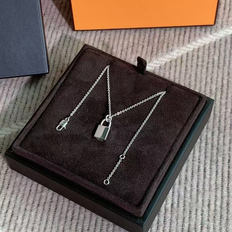 Hermes愛馬仕 Cadenas系列 白金鑲鑽鎖頭項鍊，2023購入-3