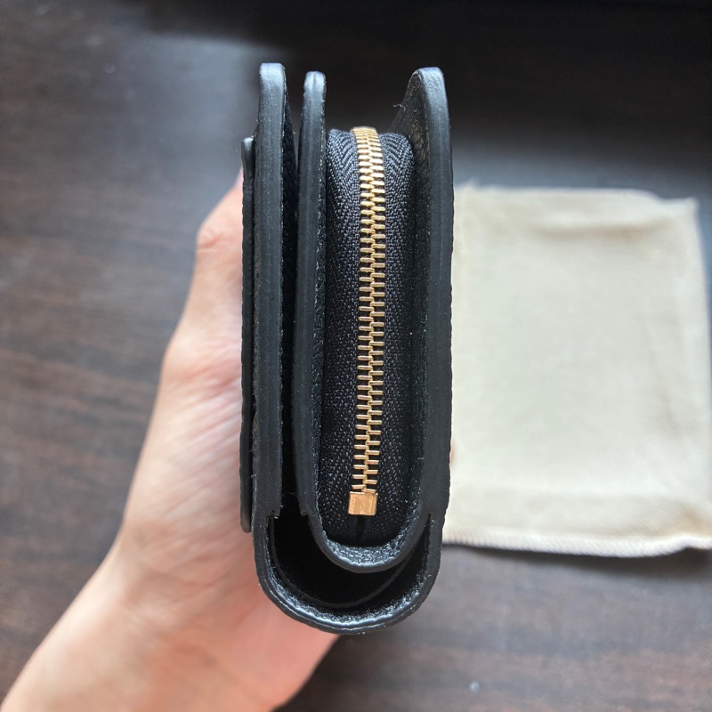 Louis Vuitton Cléa 黑色壓紋短夾｜全新-8