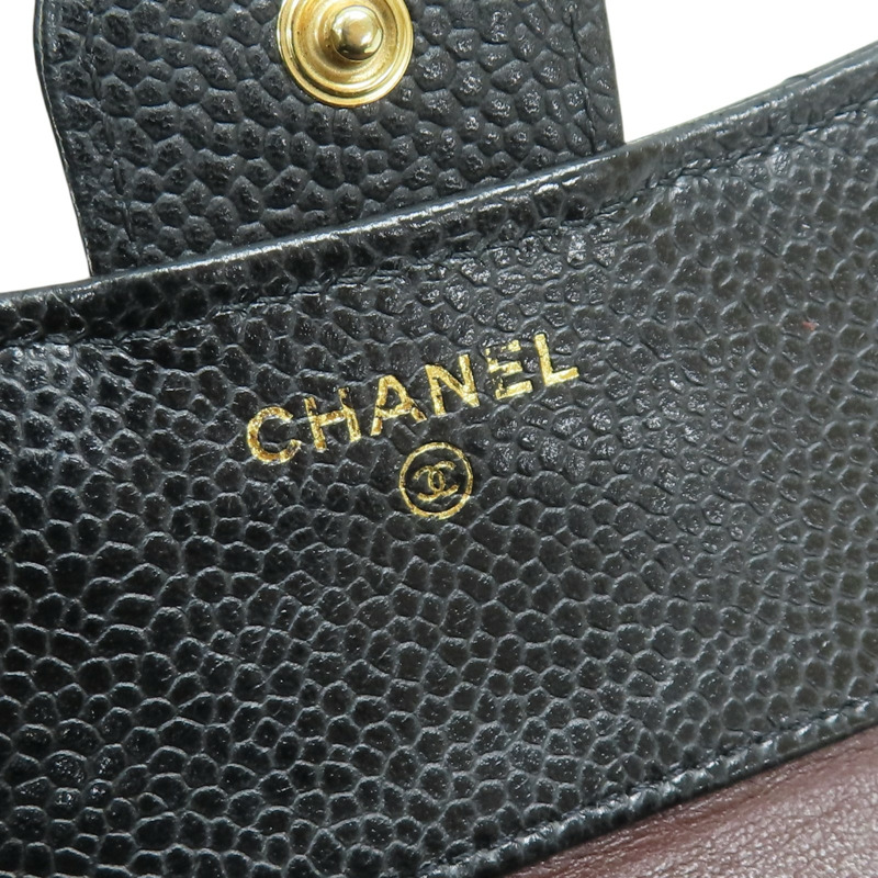 黑色 荔枝紋 牛皮 金扣 三折短夾【CHANEL 香奈兒】 A82288-7
