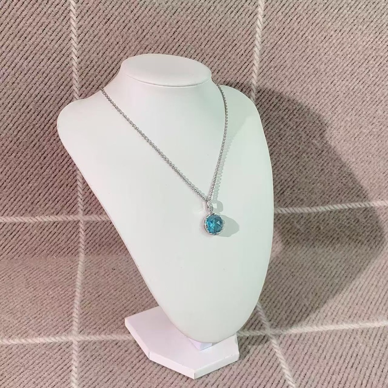 Bvlgari寶格麗 PARENTESI系列藍色托帕石項鍊  38-45釐米長度可調節 名貴寶石鑲嵌鑽石點綴 藍色托帕石晶瑩剔透 搭配18K白金鍊條 氣質優雅-1